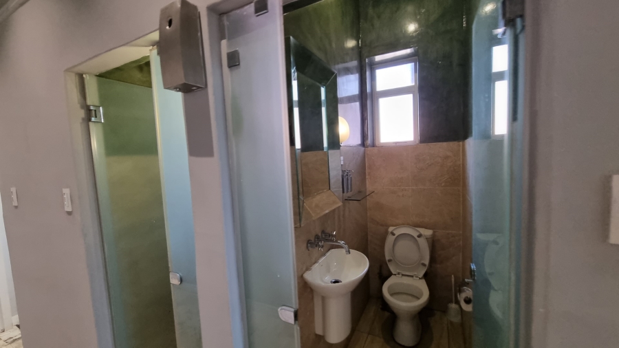 To Let Commercial Property for Rent in Woodstock Western Cape